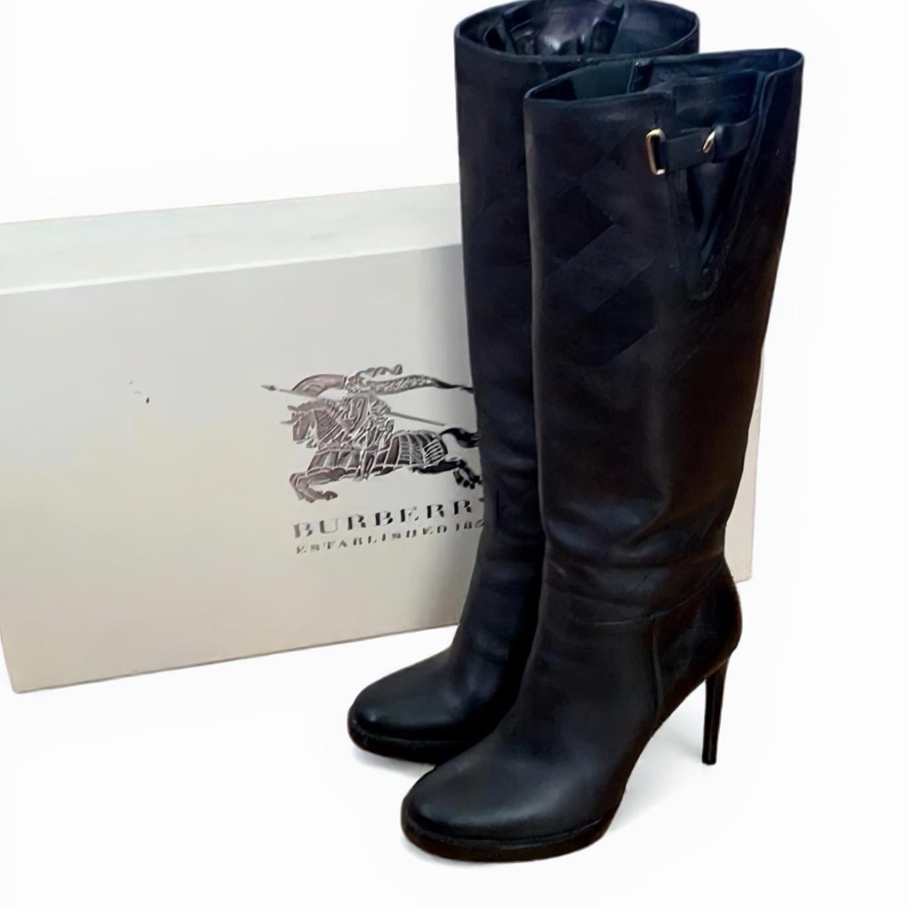 Burberry Elegant Black Heeled Boots